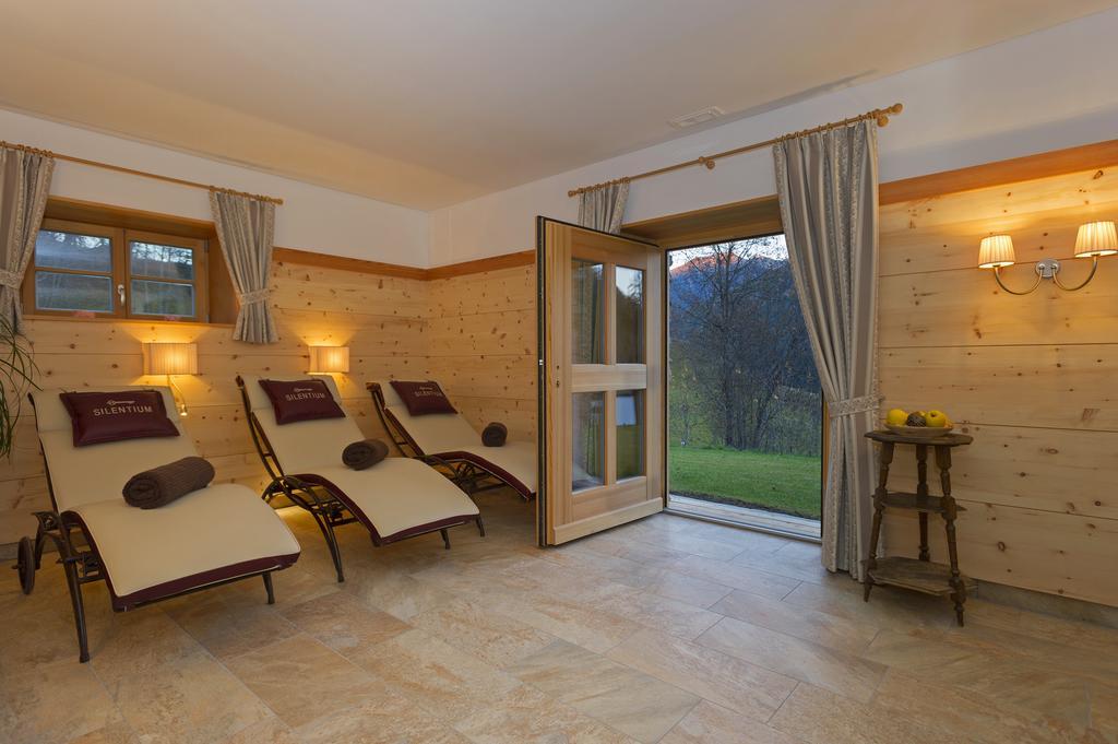 Silentium Dolomites Chalet Since 1600 Monguelfo-Tesido / Welsberg-Taisten Exterior foto