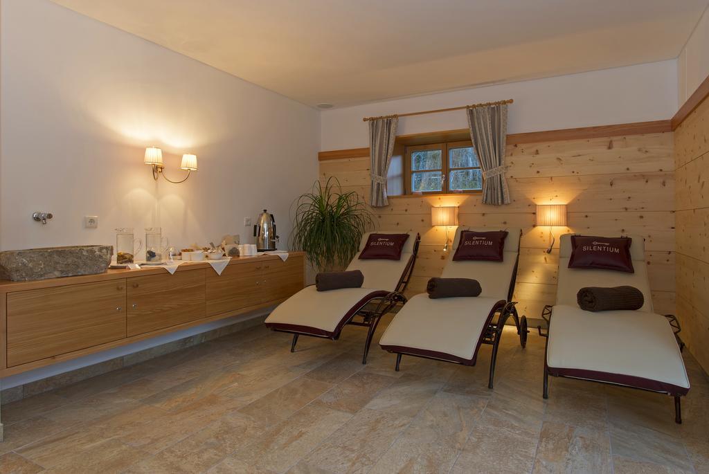 Silentium Dolomites Chalet Since 1600 Monguelfo-Tesido / Welsberg-Taisten Exterior foto