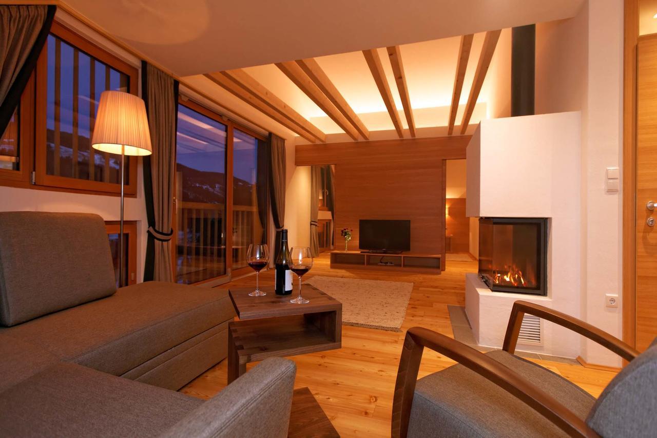 Silentium Dolomites Chalet Since 1600 Monguelfo-Tesido / Welsberg-Taisten Exterior foto